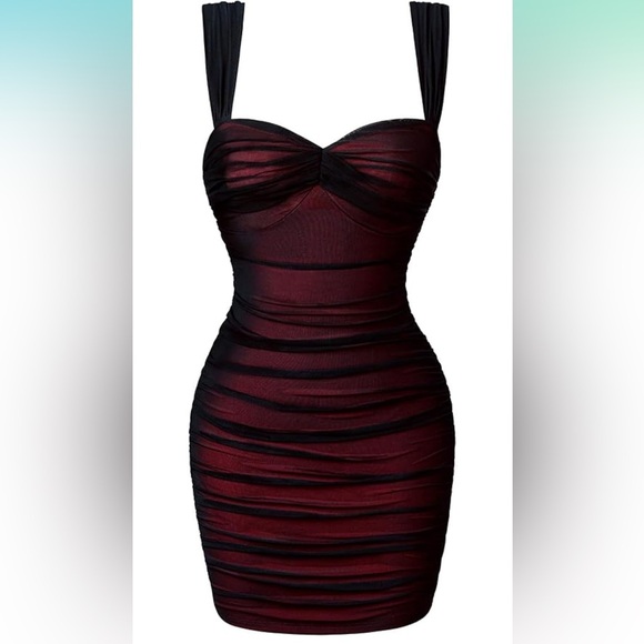 Black and Red Ruched Mini Dress Sweetheart Neckline - Picture 5 of 6